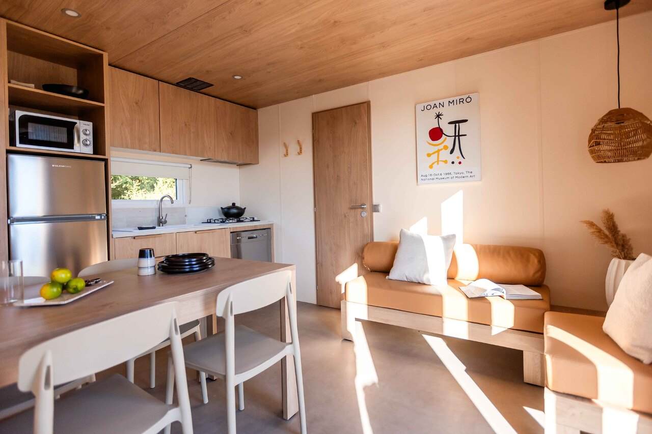 https://www.campingbonport.com/wp-content/uploads/2026/06/privilege_patio.jpg